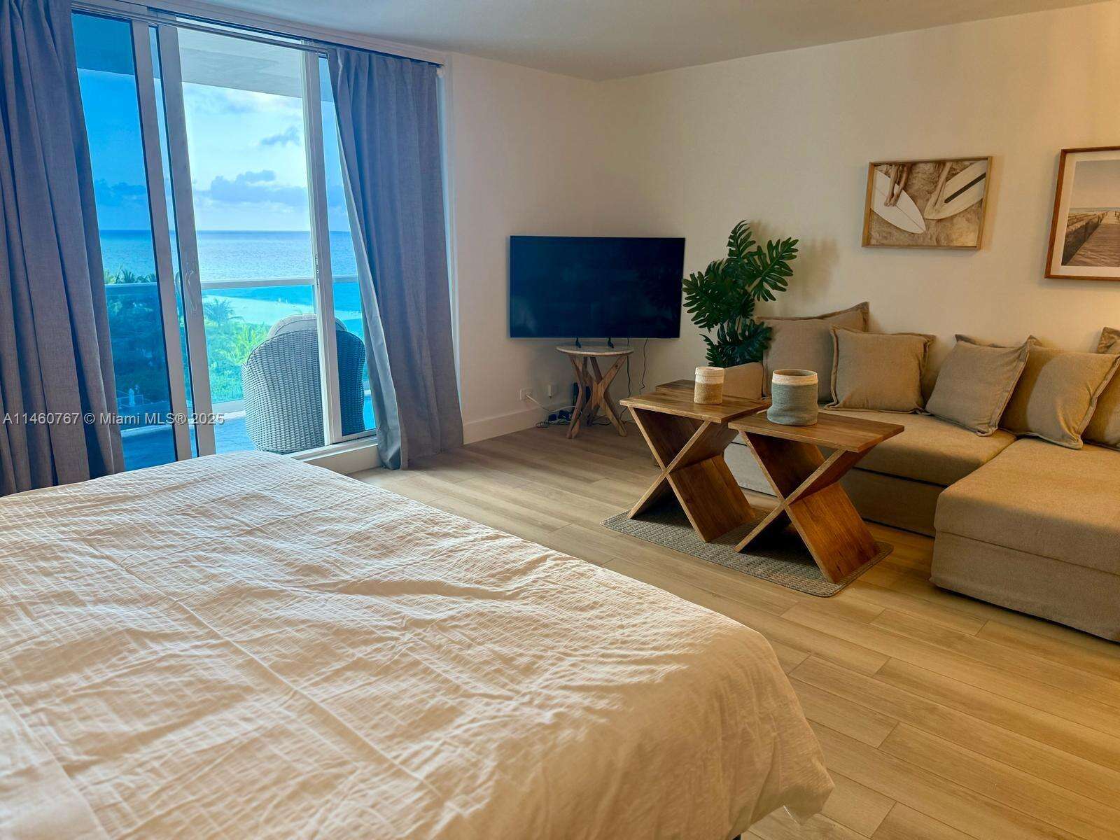 Roney Palace Unit #1121 | Picture 7