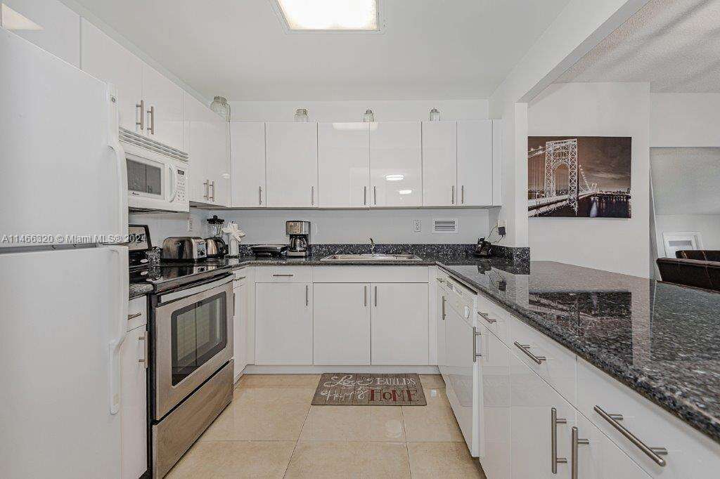 Roney Palace Unit #803 | Picture 16