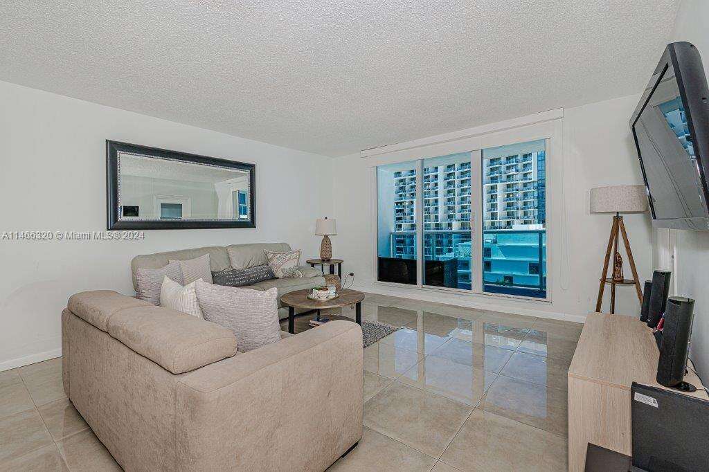 Roney Palace Unit #803 | Picture 8