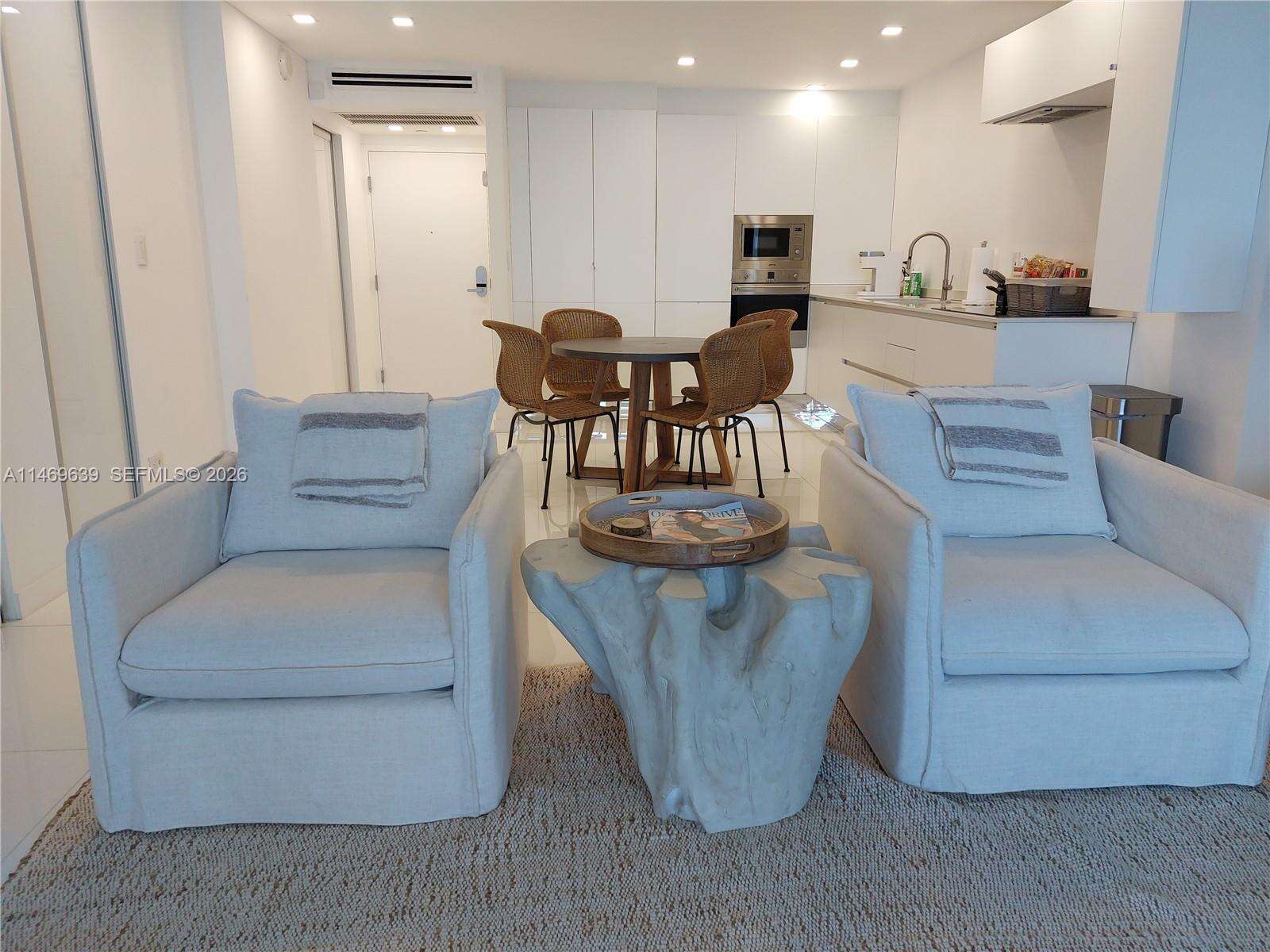 Roney Palace Unit #940 | Picture 25