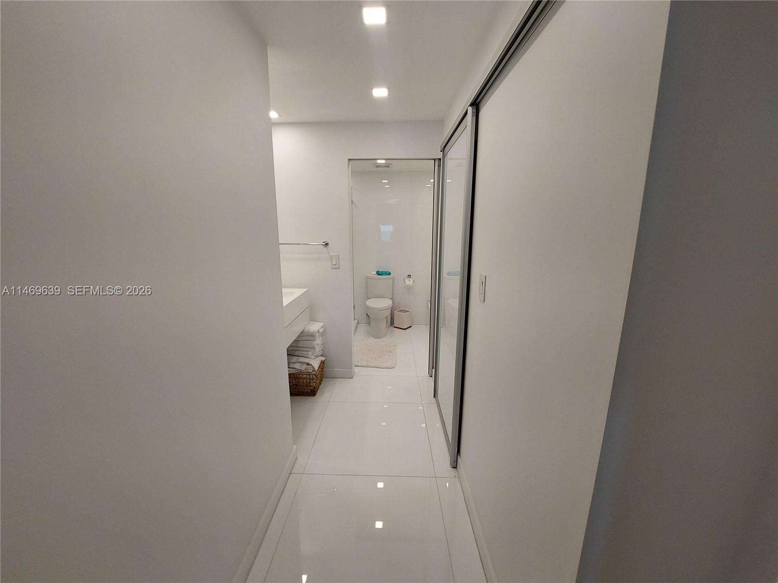 Roney Palace Unit #940 | Picture 29