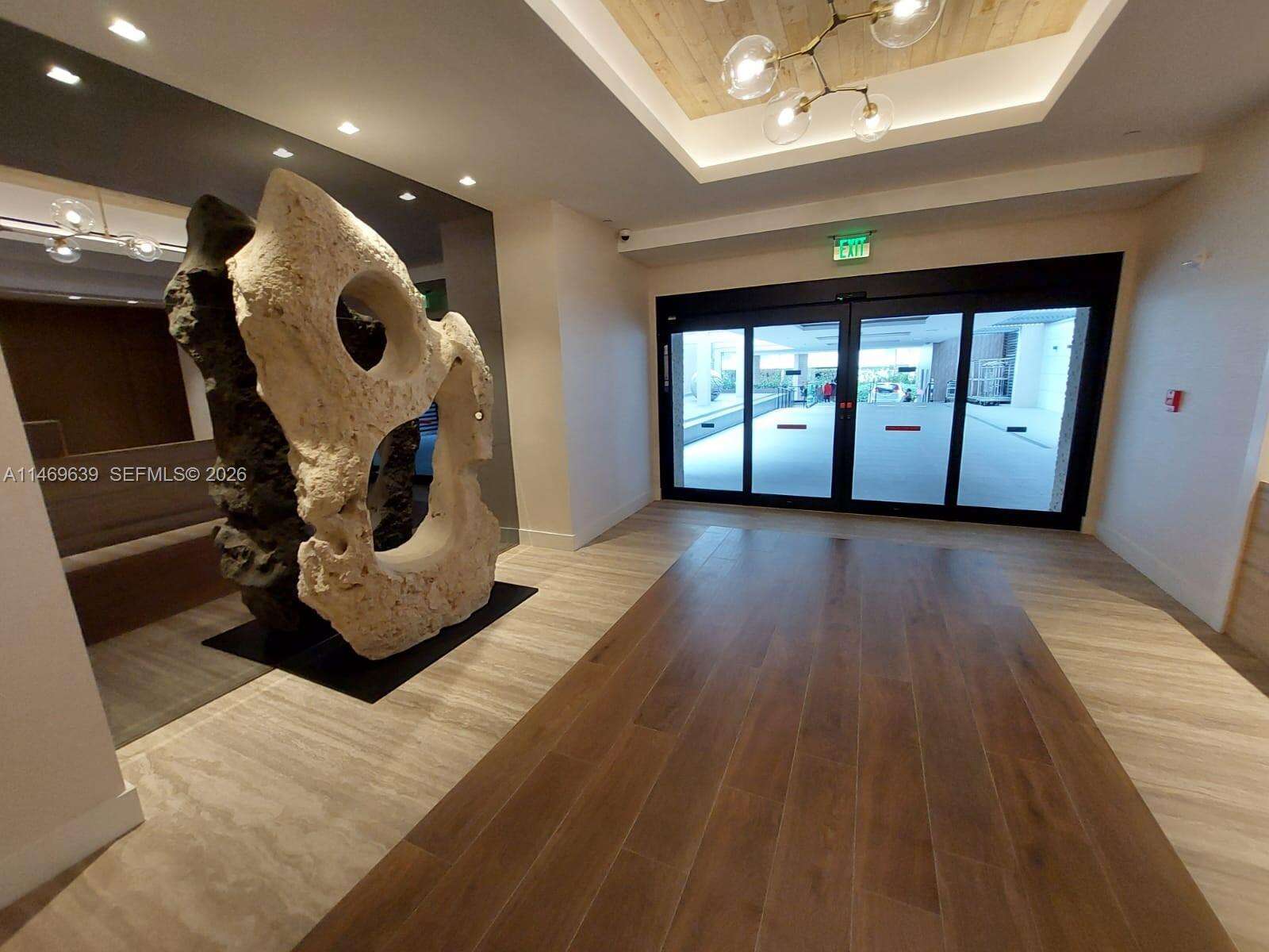 Roney Palace Unit #940 | Picture 37