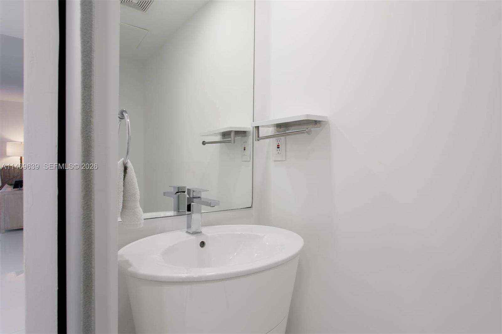 Roney Palace Unit #940 | Picture 44