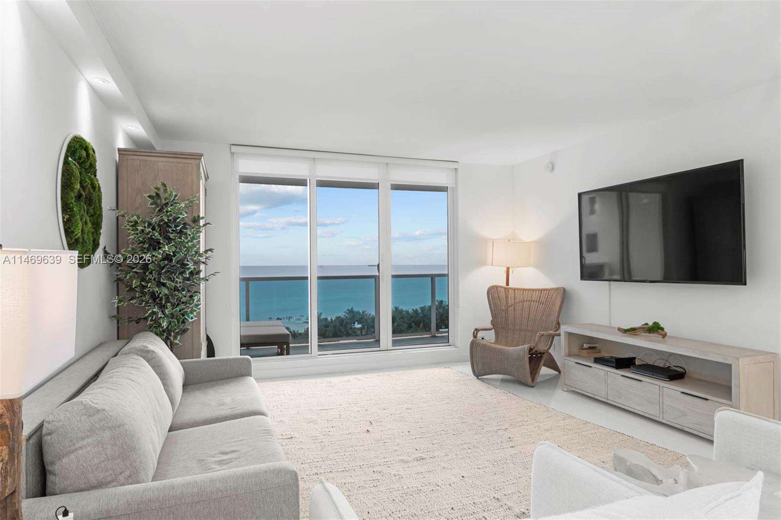 Roney Palace Unit #940 | Picture 6