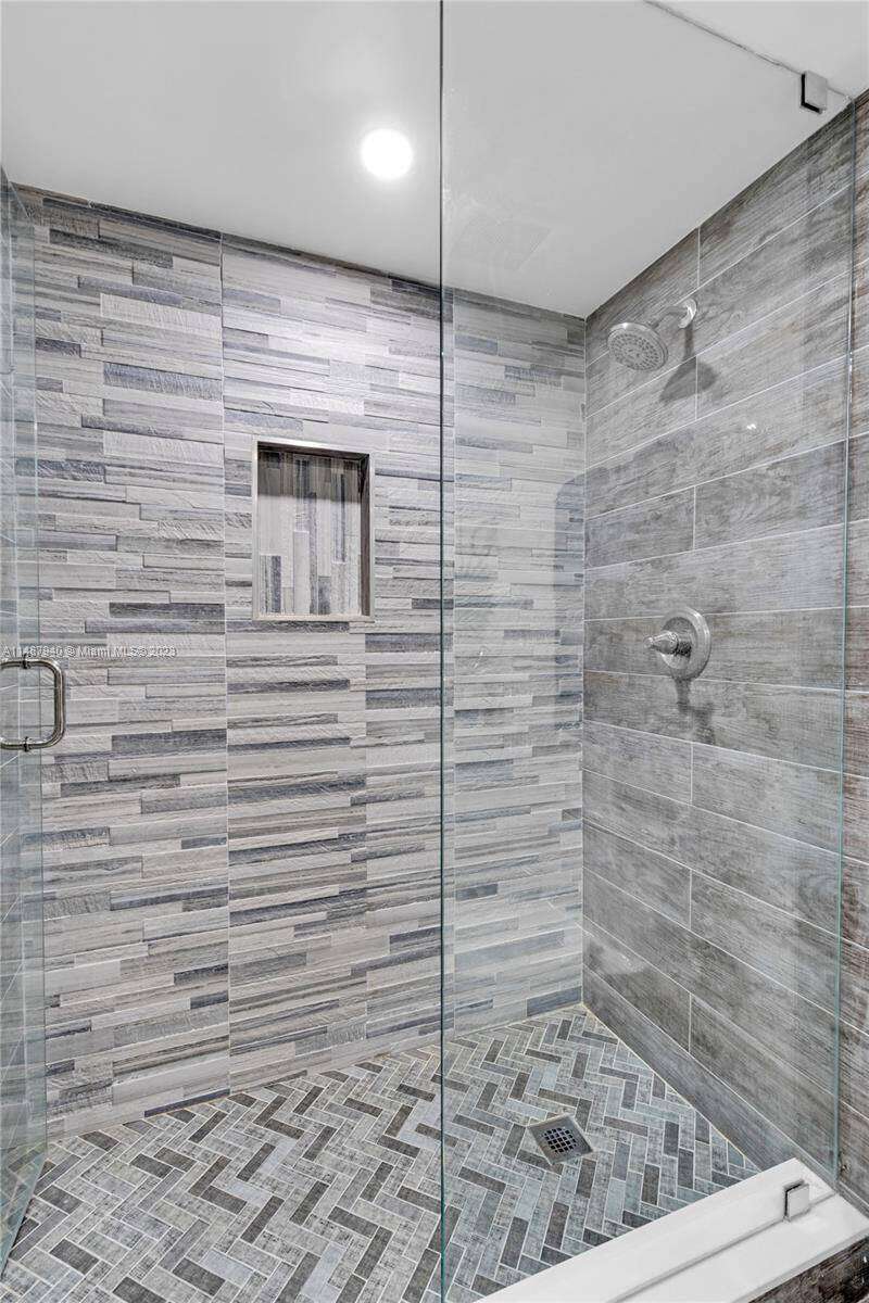 Roney Palace Unit #926 | Picture 18