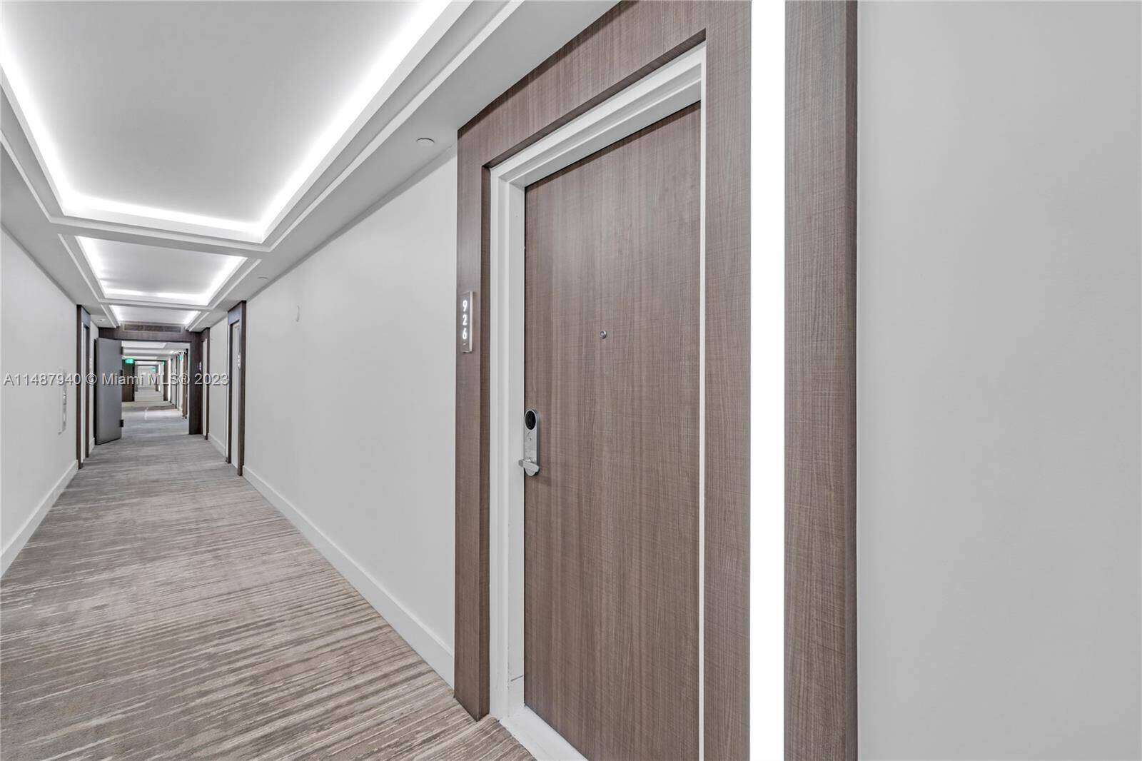 Roney Palace Unit #926 | Picture 27