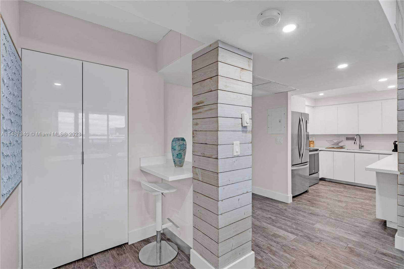 Roney Palace Unit #926 | Picture 9