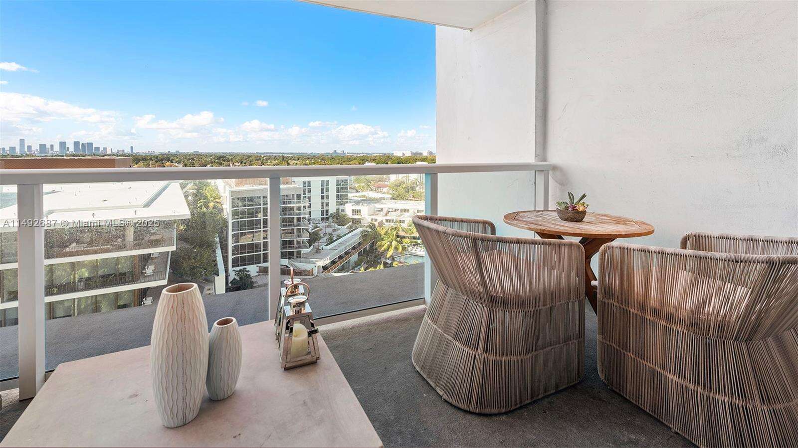 Roney Palace Unit #1126 | Picture 2