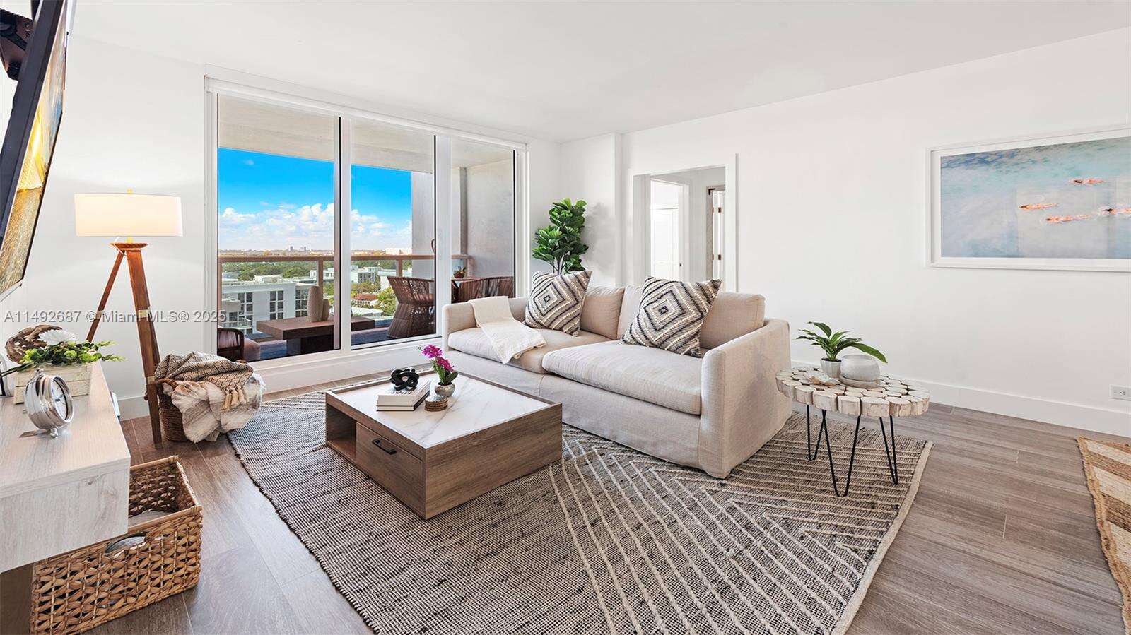 Roney Palace Unit #1126 | Picture 11