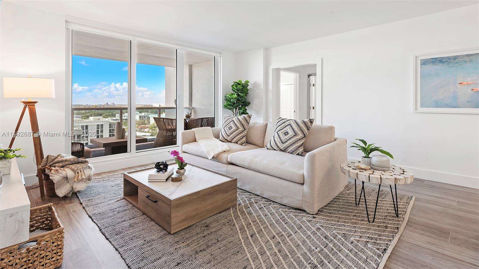 Roney Palace Unit #1126 | Picture 12