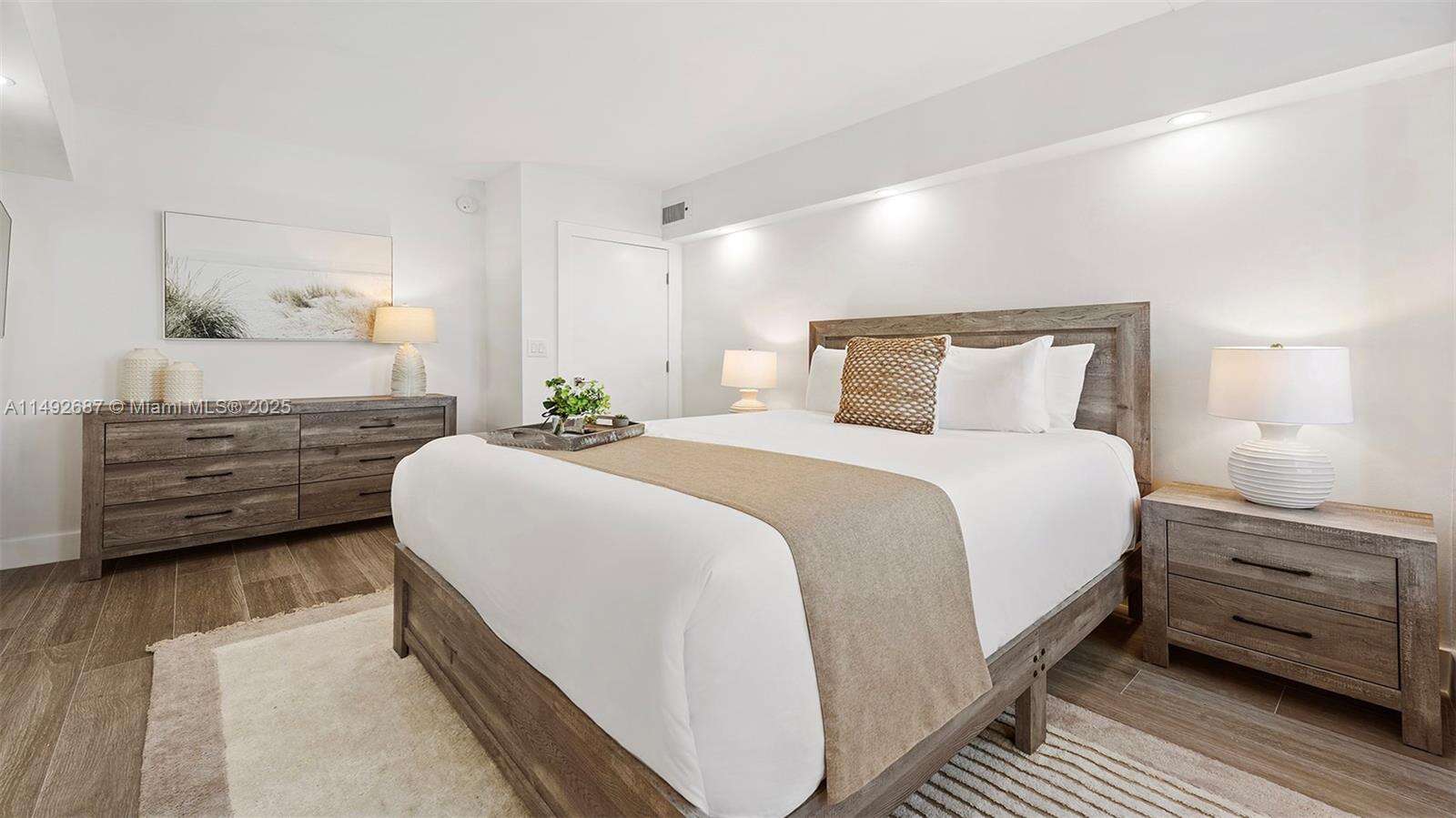 Roney Palace Unit #1126 | Picture 18