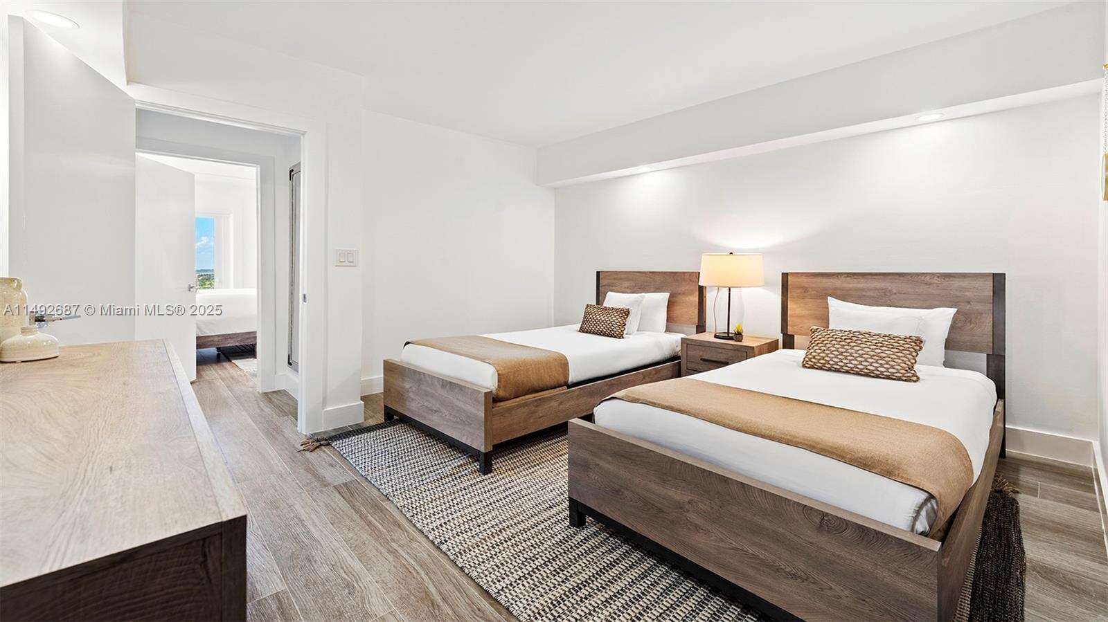 Roney Palace Unit #1126 | Picture 19