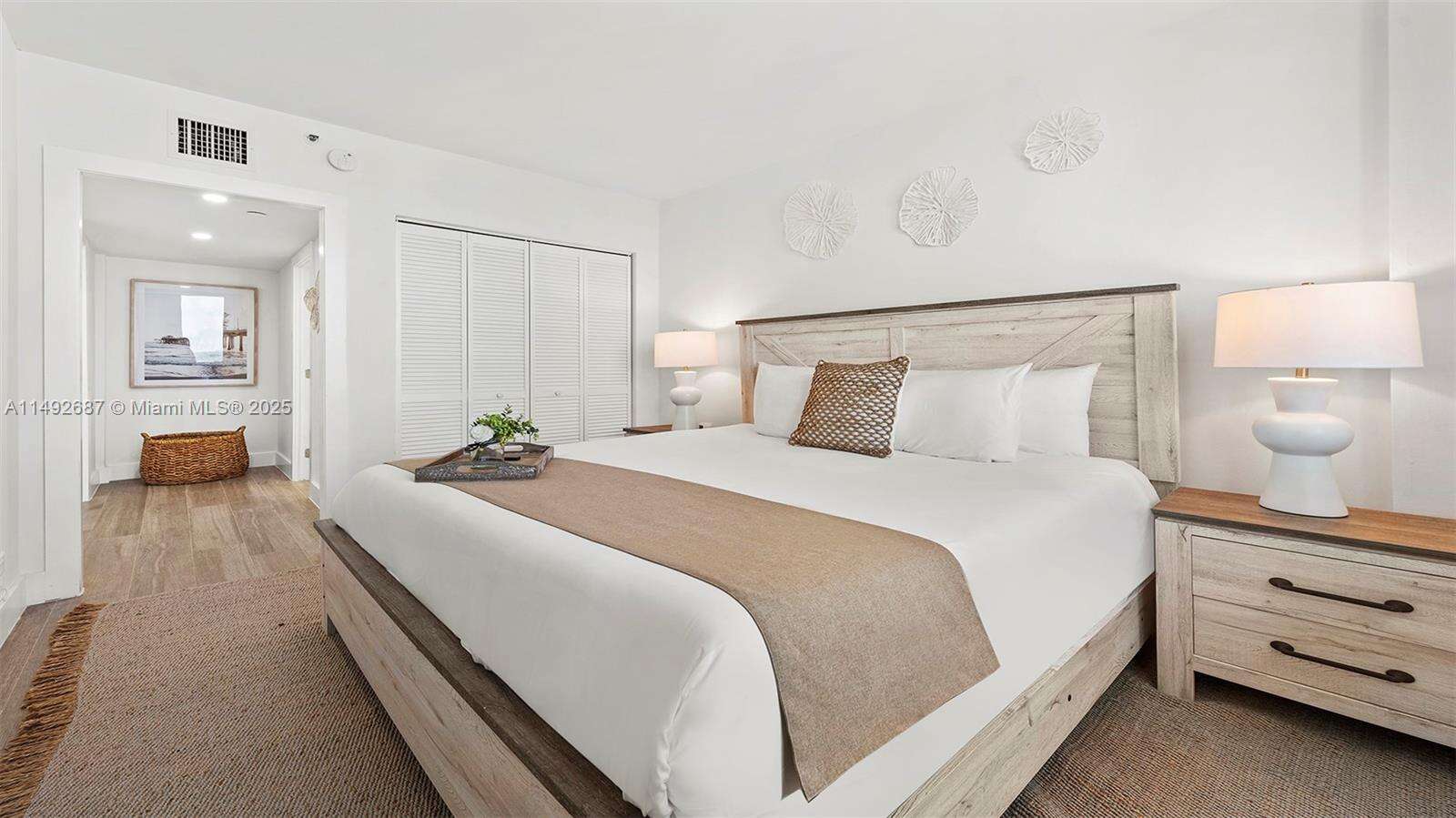 Roney Palace Unit #1126 | Picture 27