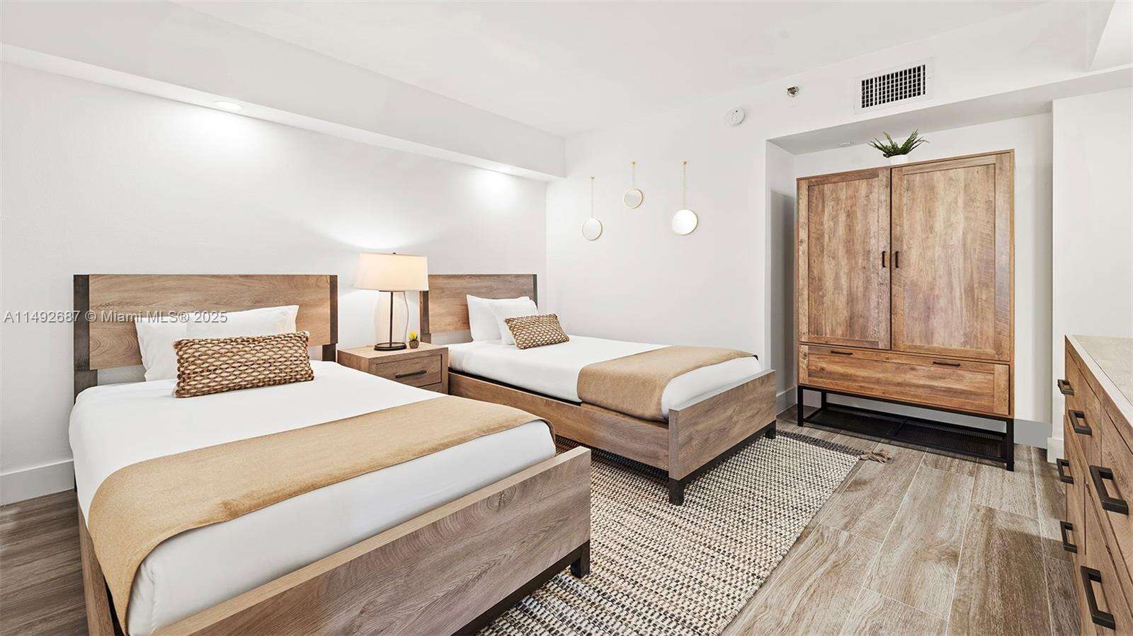 Roney Palace Unit #1126 | Picture 4