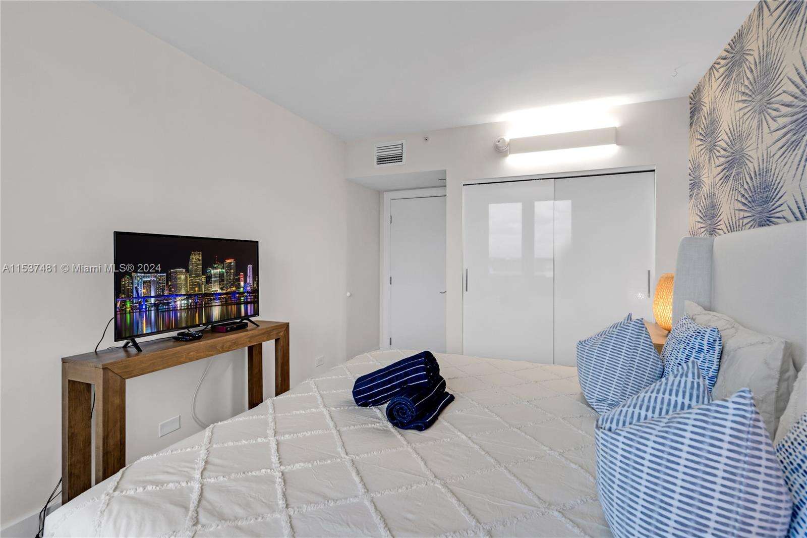 Roney Palace Unit #926 | Picture 25