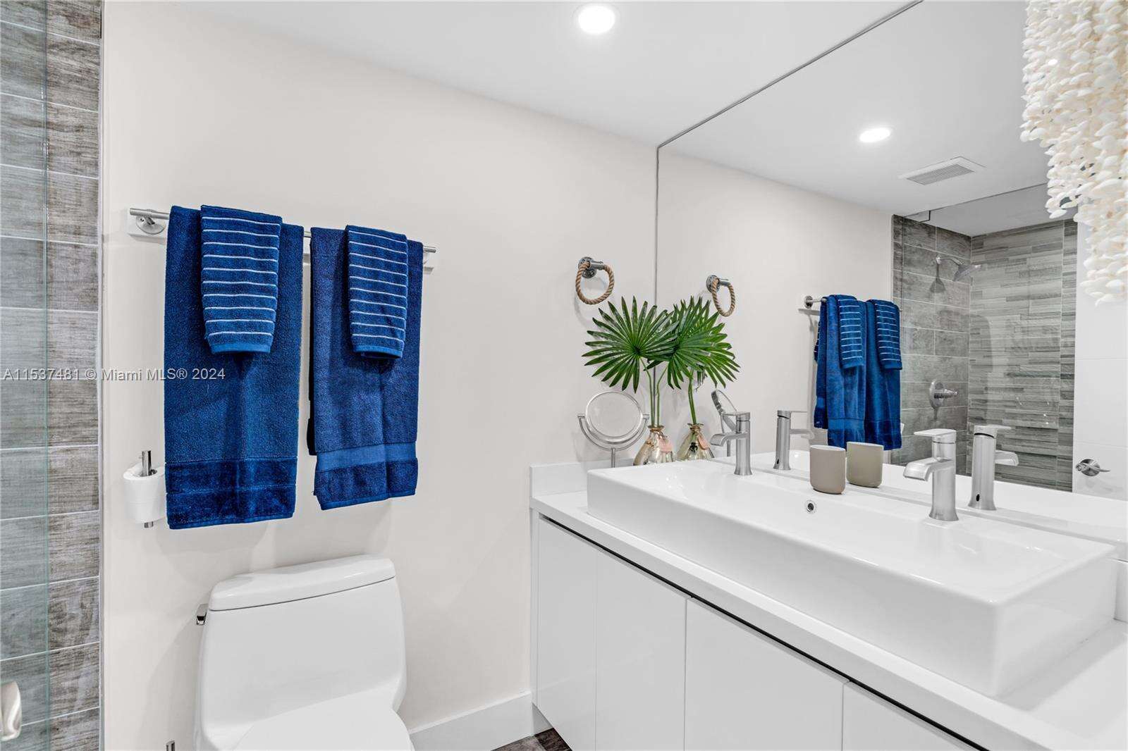 Roney Palace Unit #926 | Picture 28