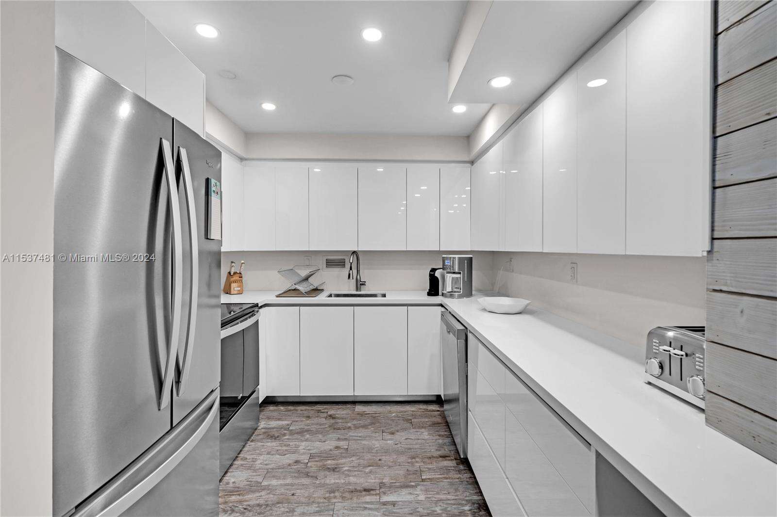 Roney Palace Unit #926 | Picture 7