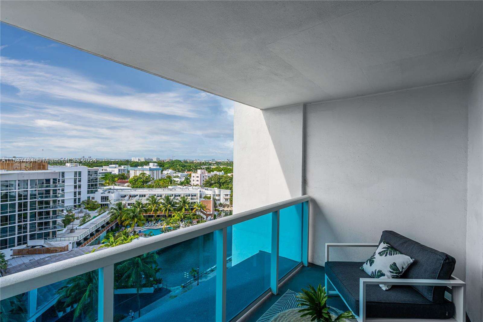 Roney Palace Unit #926 | Picture 9