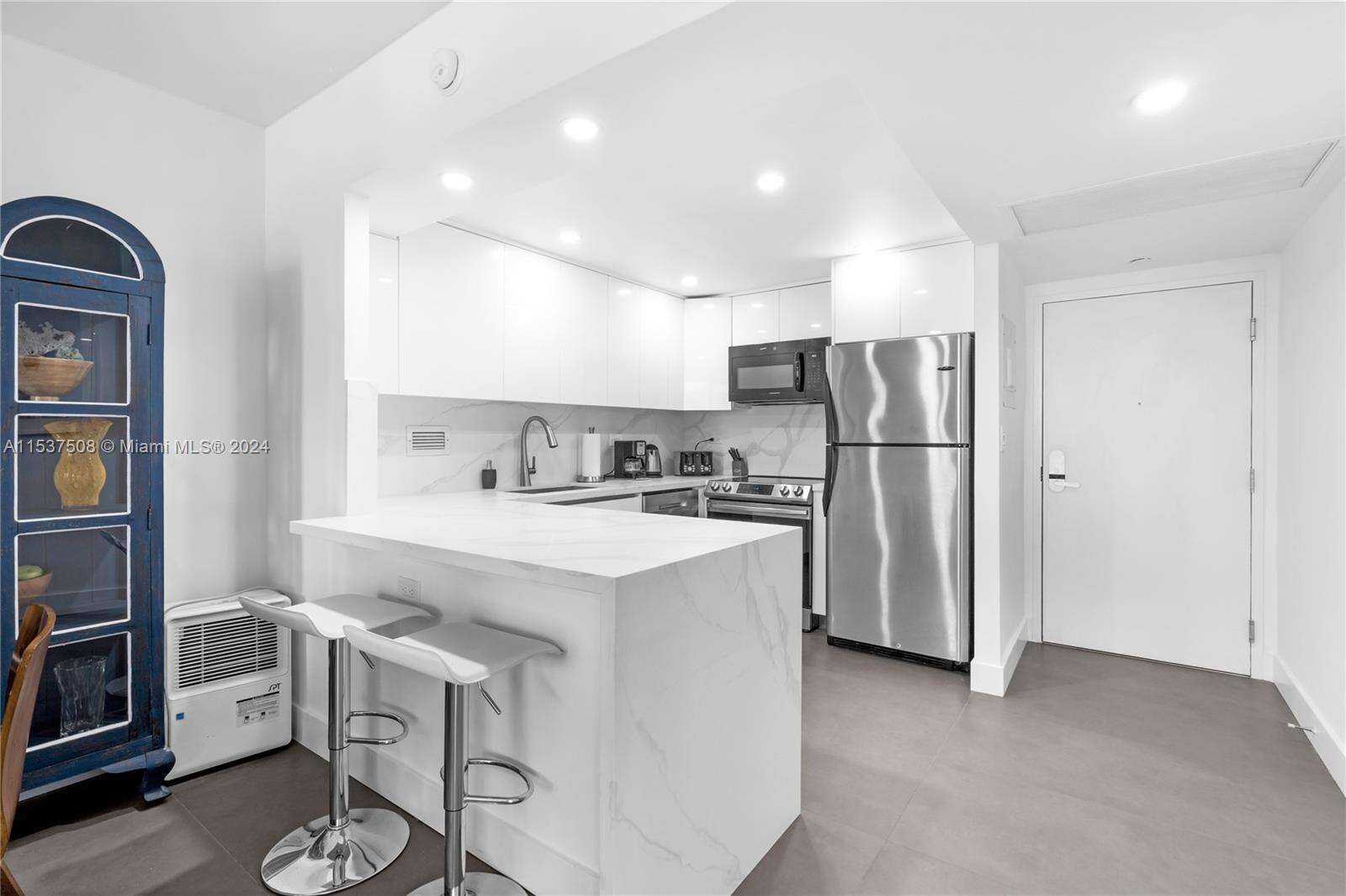 Roney Palace Unit #1543 | Picture 9