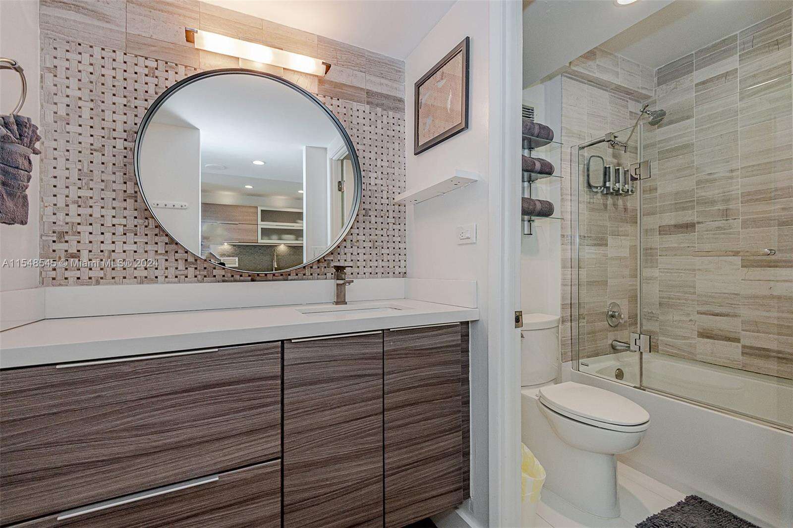 Roney Palace Unit #1230 | Picture 16