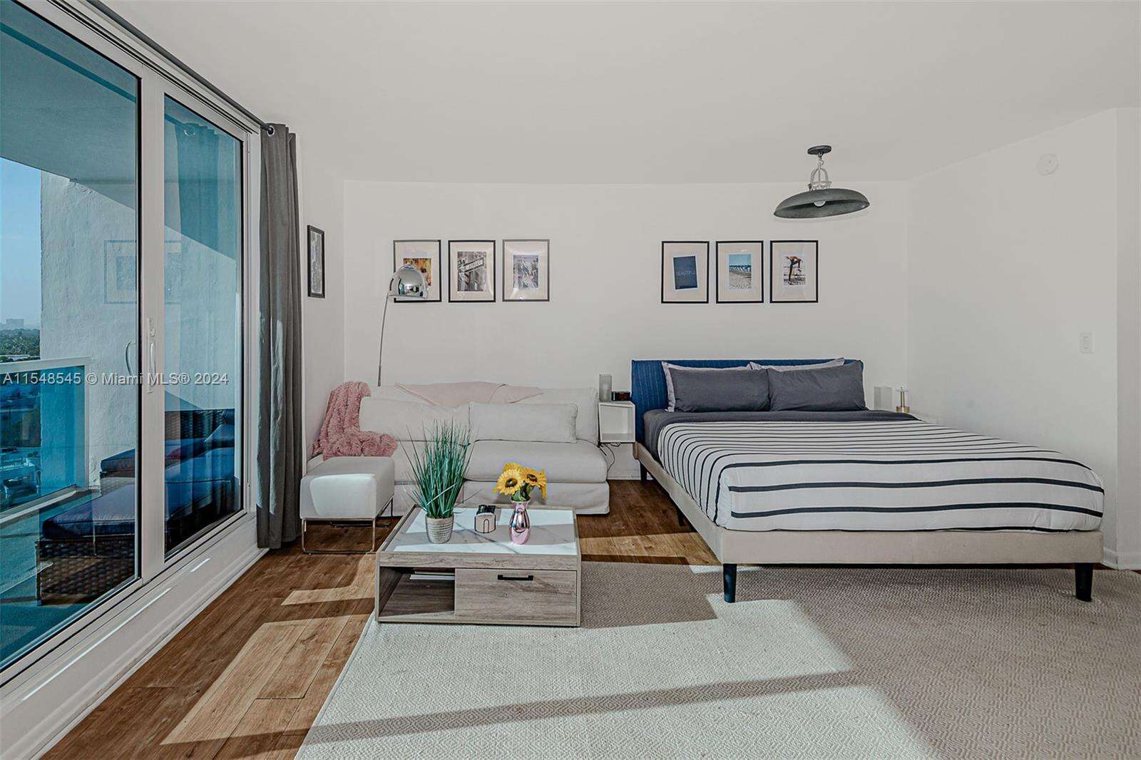 Roney Palace Unit #1230 | Picture 5