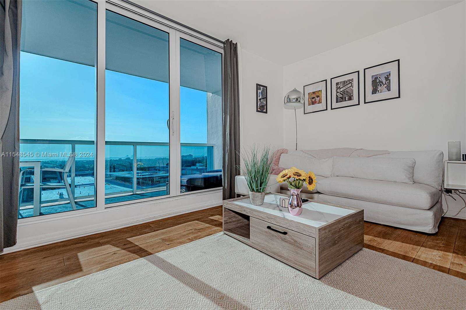 Roney Palace Unit #1230 | Picture 6