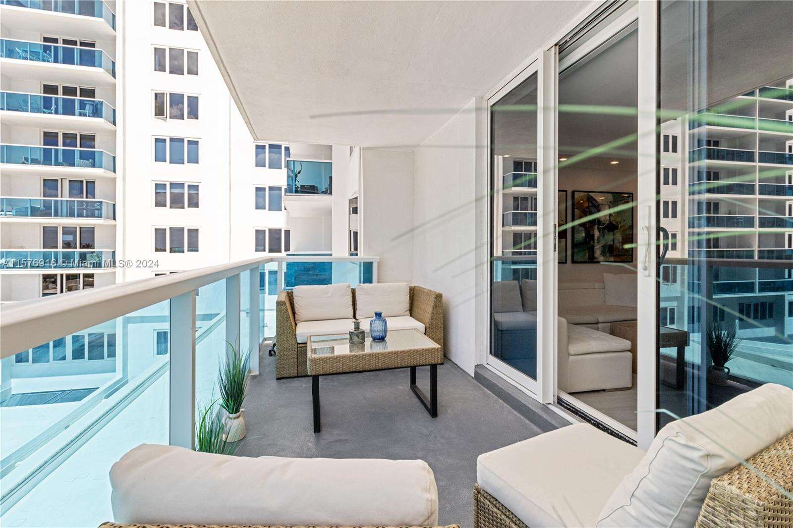 Roney Palace Unit #403 | Picture 11