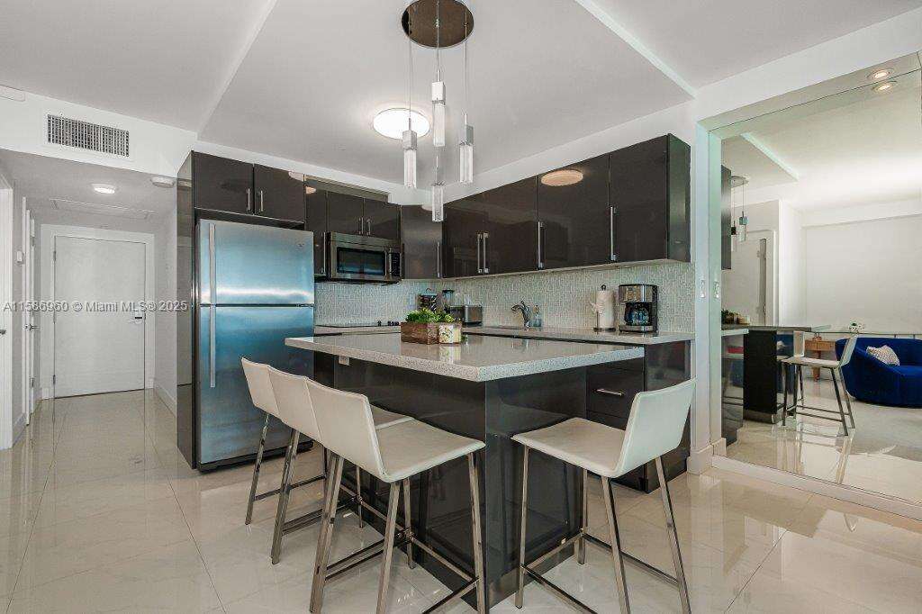 Roney Palace Unit #1111 | Picture 13