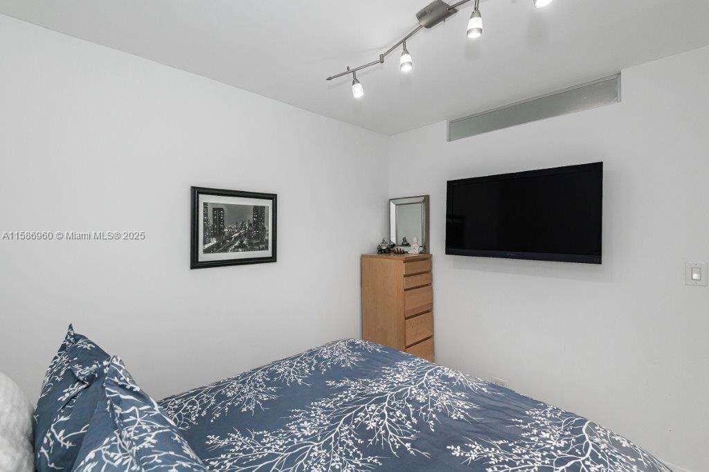 Roney Palace Unit #1111 | Picture 20