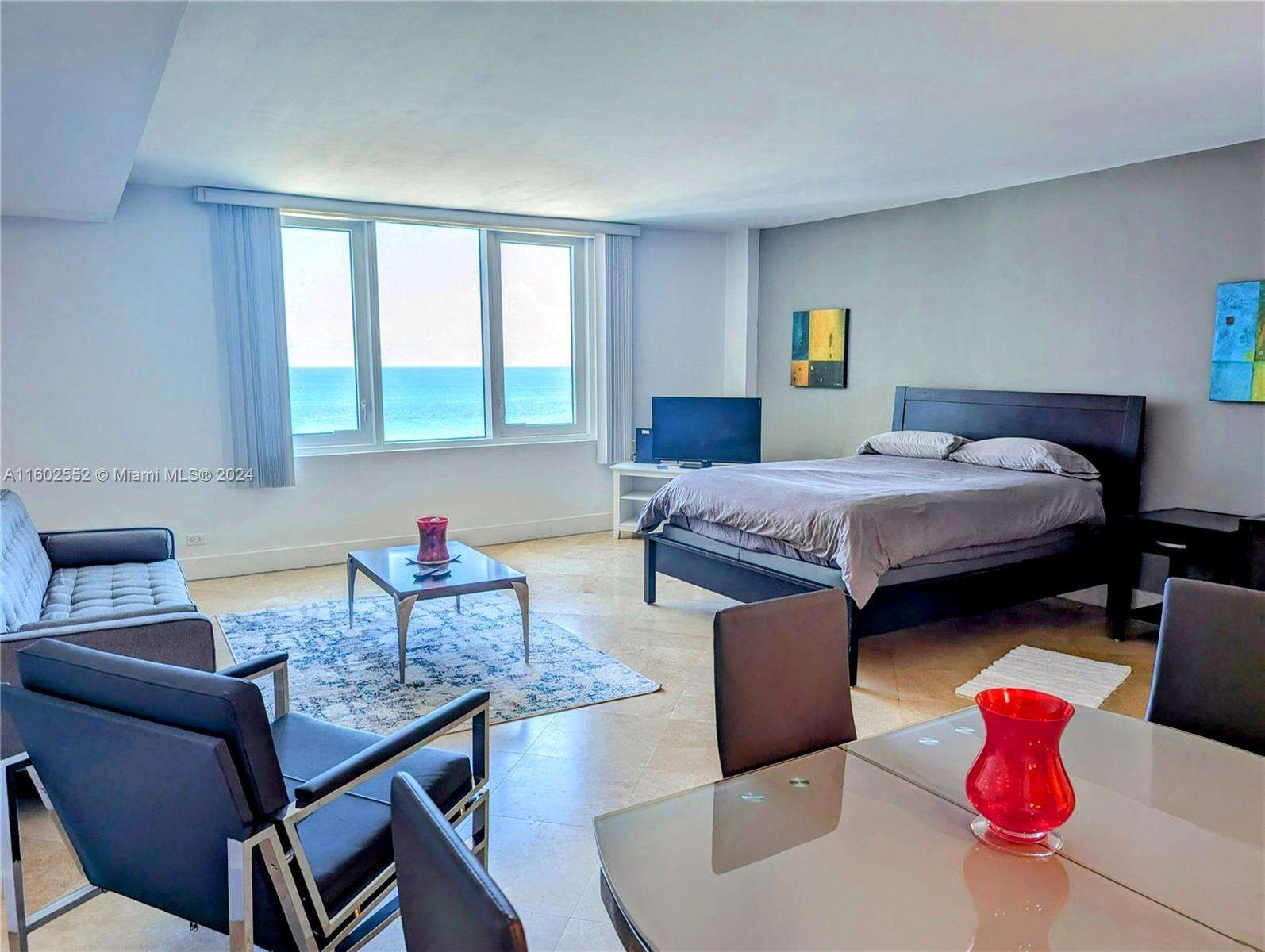 Roney Palace Unit #1542 | Picture 1