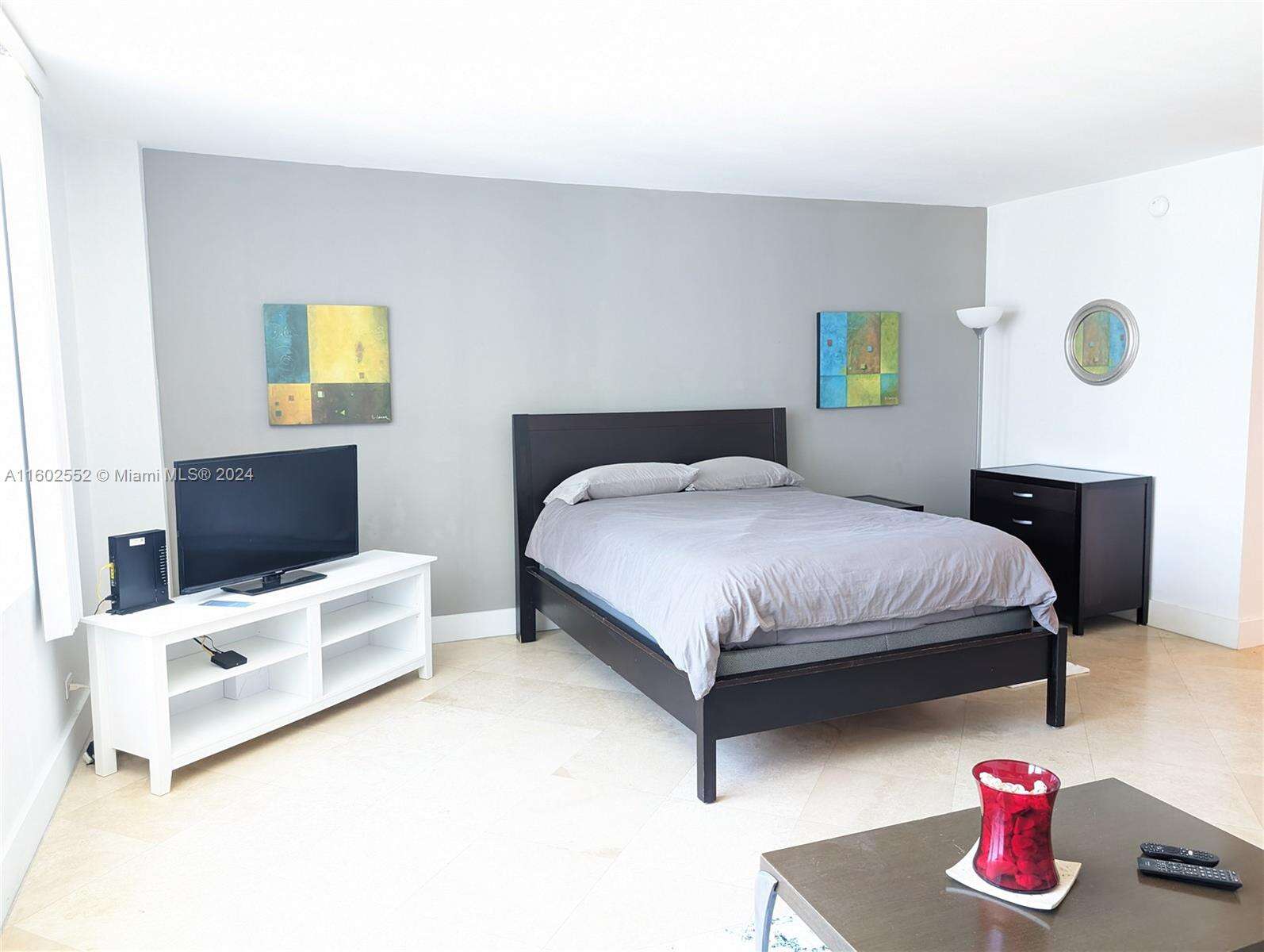 Roney Palace Unit #1542 | Picture 2