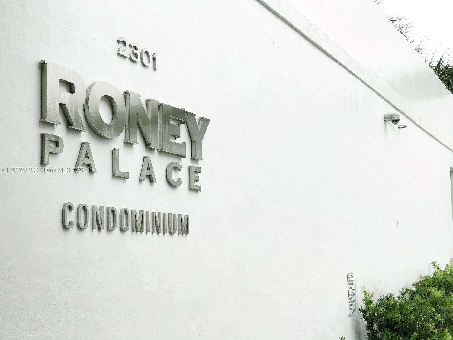 Roney Palace Unit #1542 | Picture 18