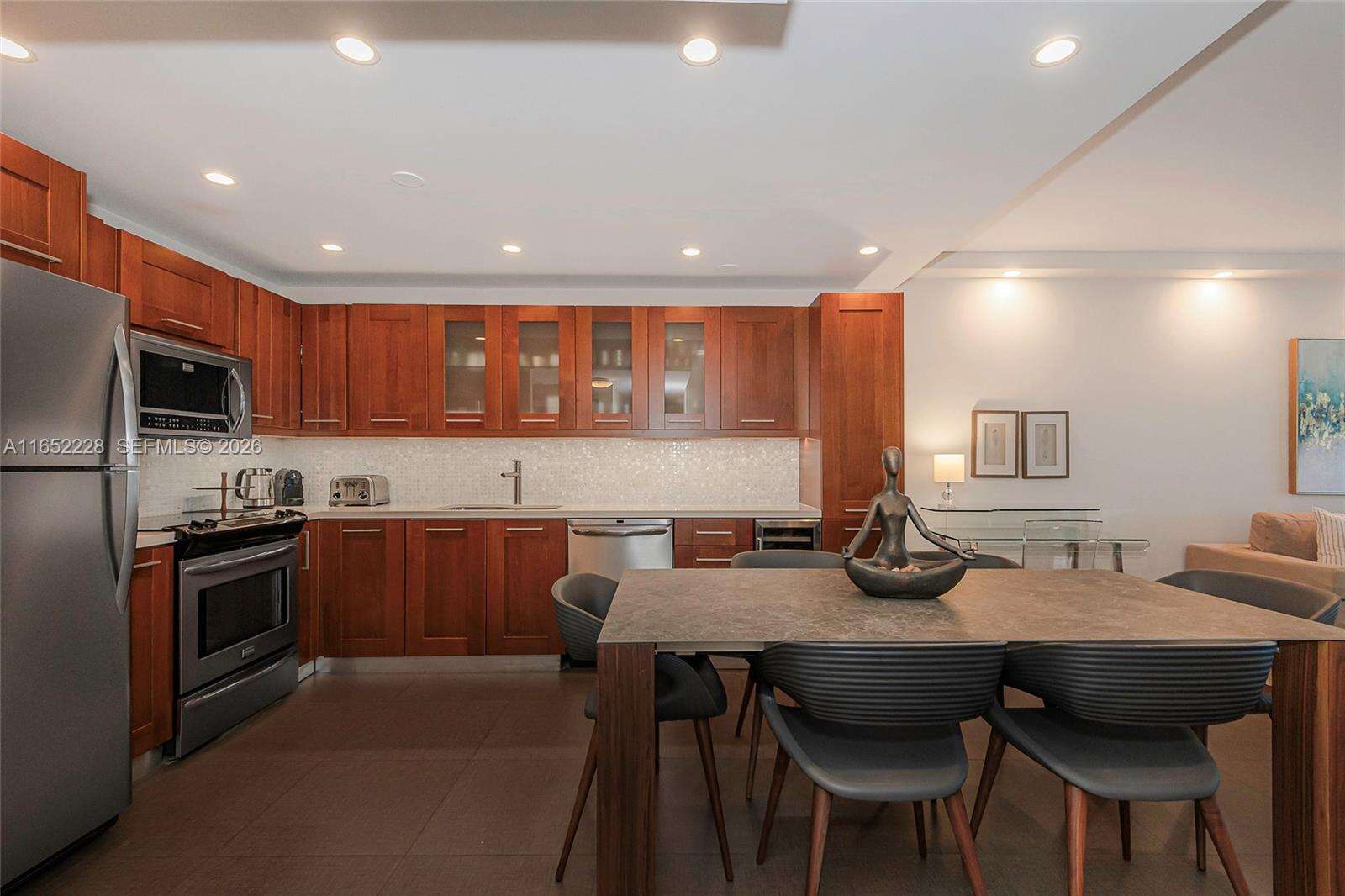 Roney Palace Unit #1216 | Picture 15