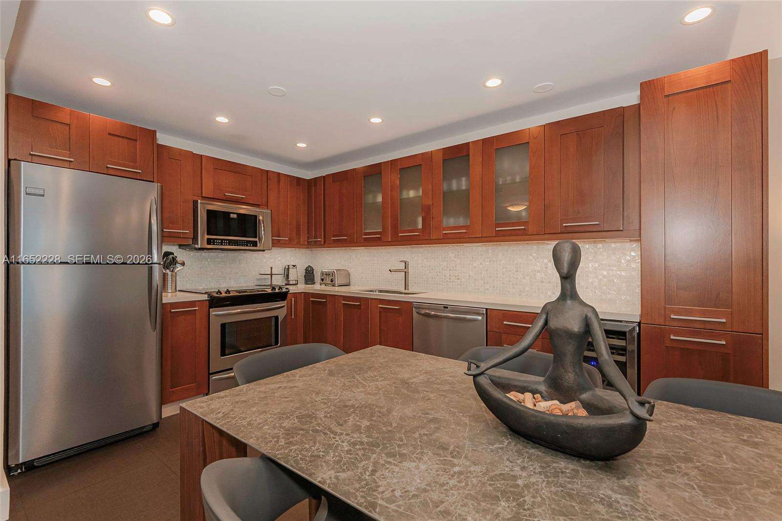 Roney Palace Unit #1216 | Picture 16