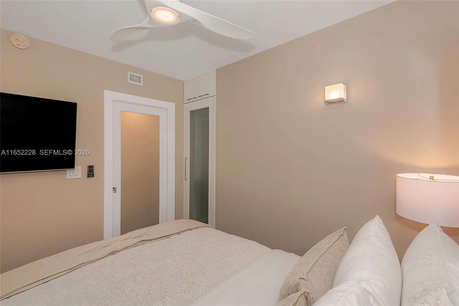 Roney Palace Unit #1216 | Picture 21