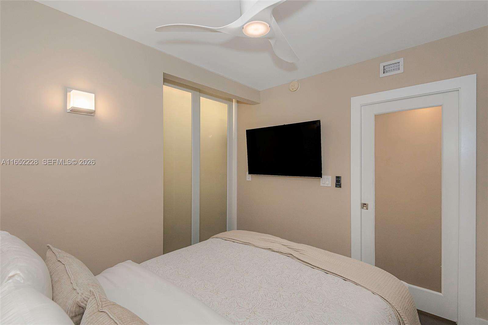 Roney Palace Unit #1216 | Picture 22