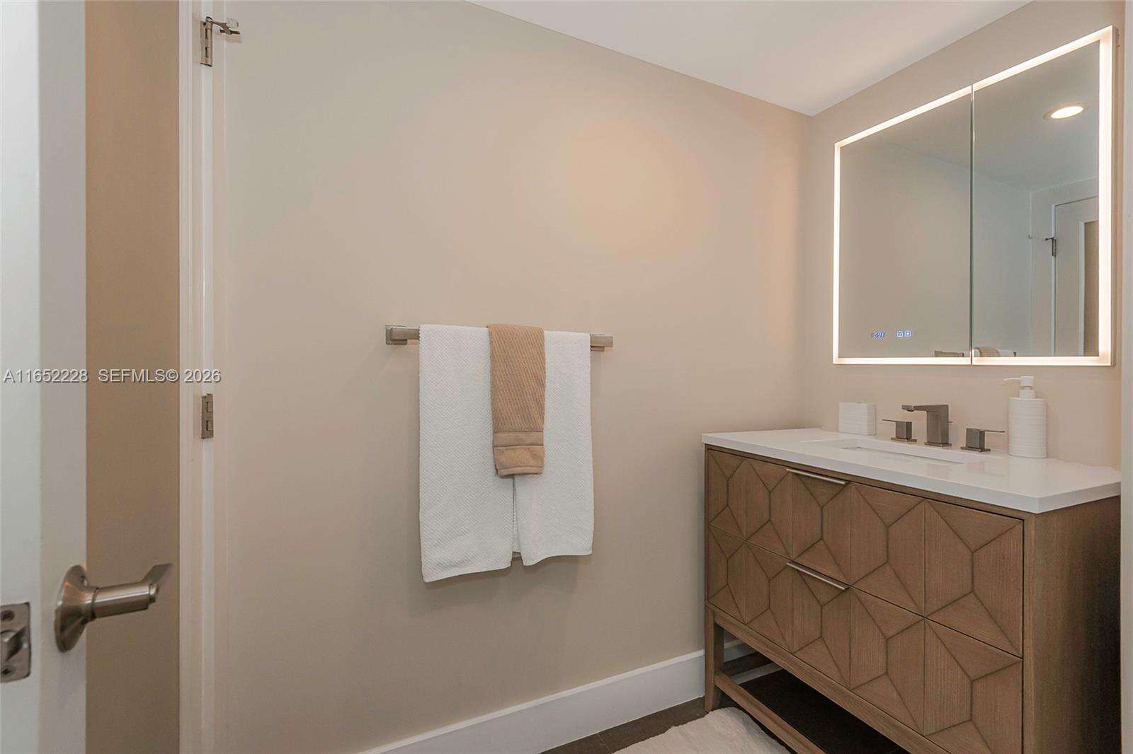 Roney Palace Unit #1216 | Picture 24