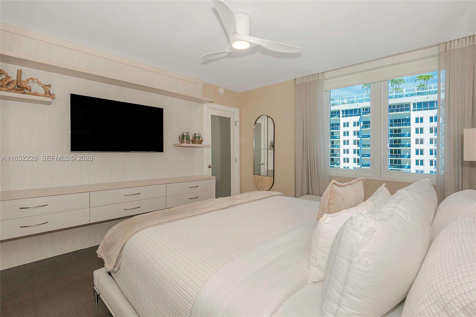 Roney Palace Unit #1216 | Picture 26