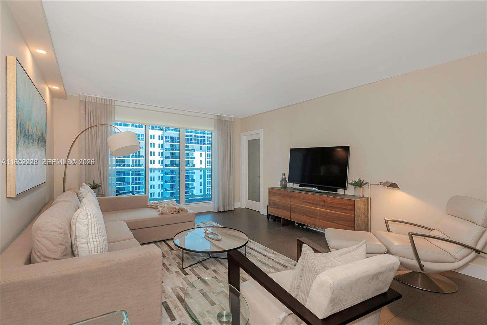 Roney Palace Unit #1216 | Picture 7