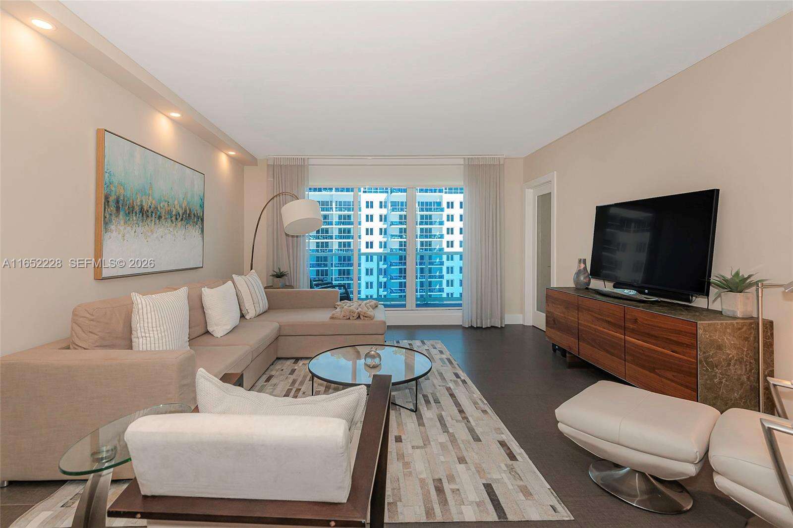 Roney Palace Unit #1216 | Picture 8