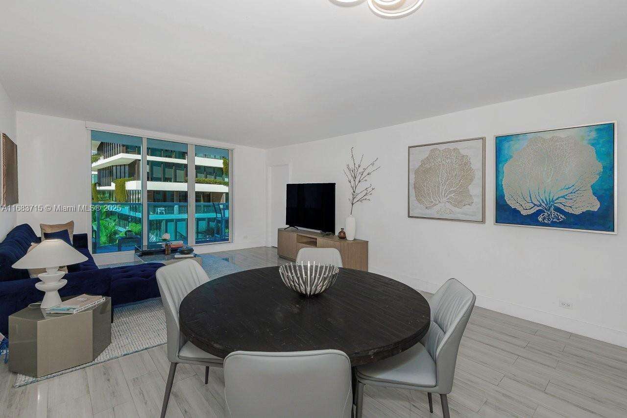 Roney Palace Unit #534 | Picture 2