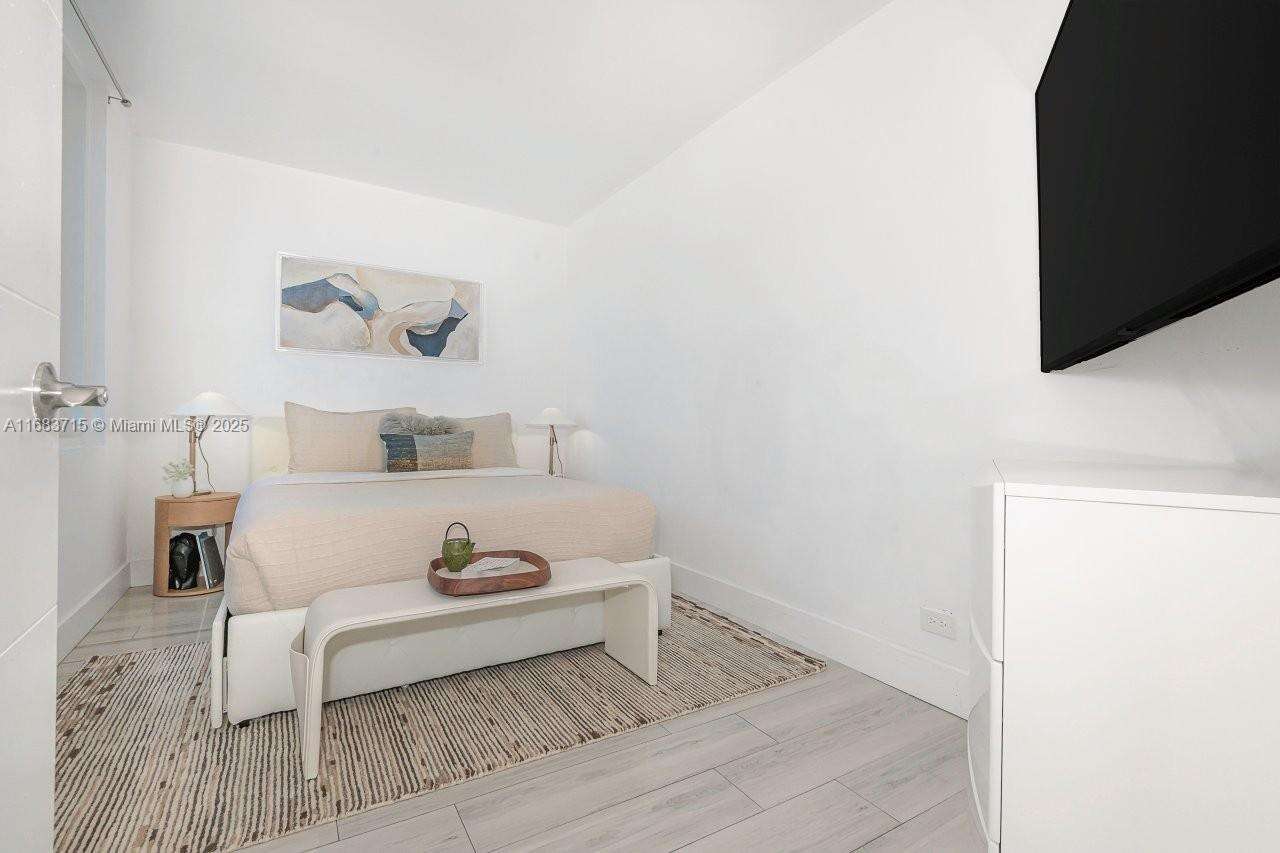 Roney Palace Unit #534 | Picture 16