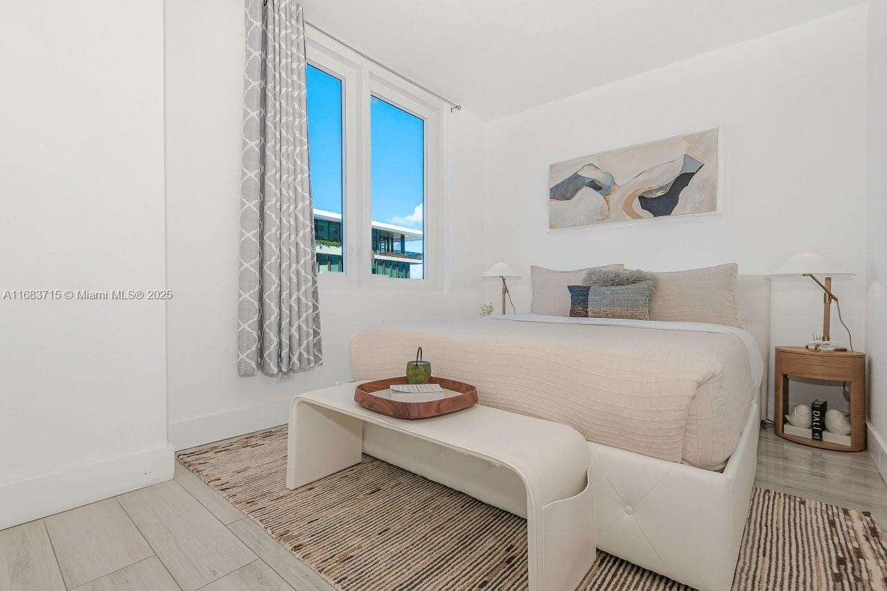 Roney Palace Unit #534 | Picture 17