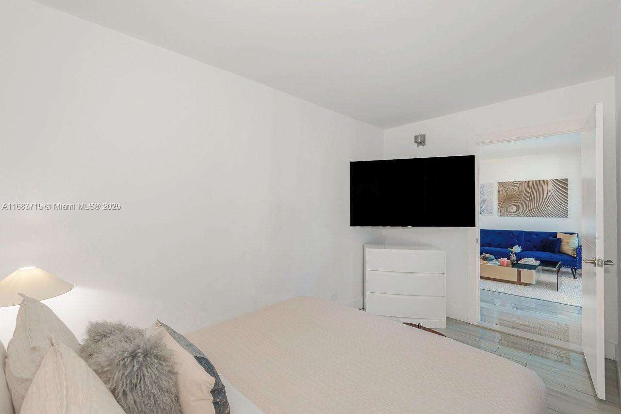 Roney Palace Unit #534 | Picture 19