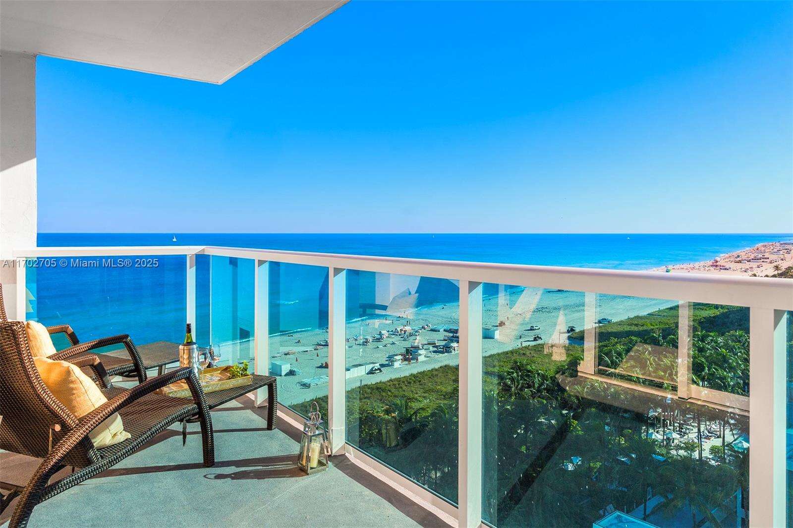 Roney Palace Unit #1209 | Picture 15