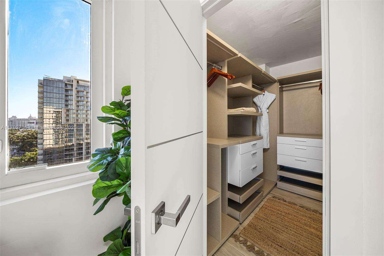 Roney Palace Unit #1209 | Picture 20