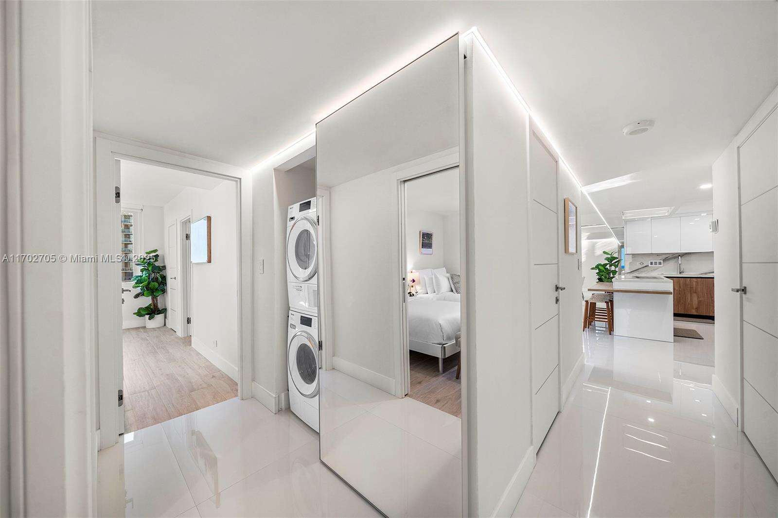 Roney Palace Unit #1209 | Picture 28