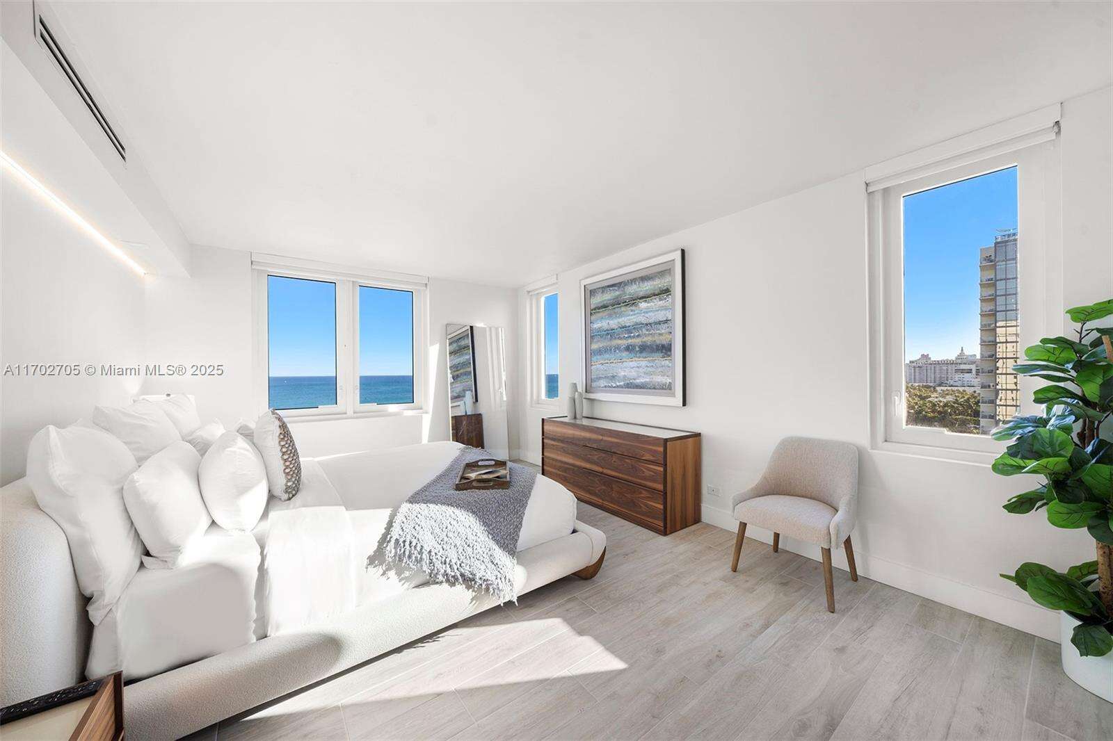 Roney Palace Unit #1209 | Picture 29