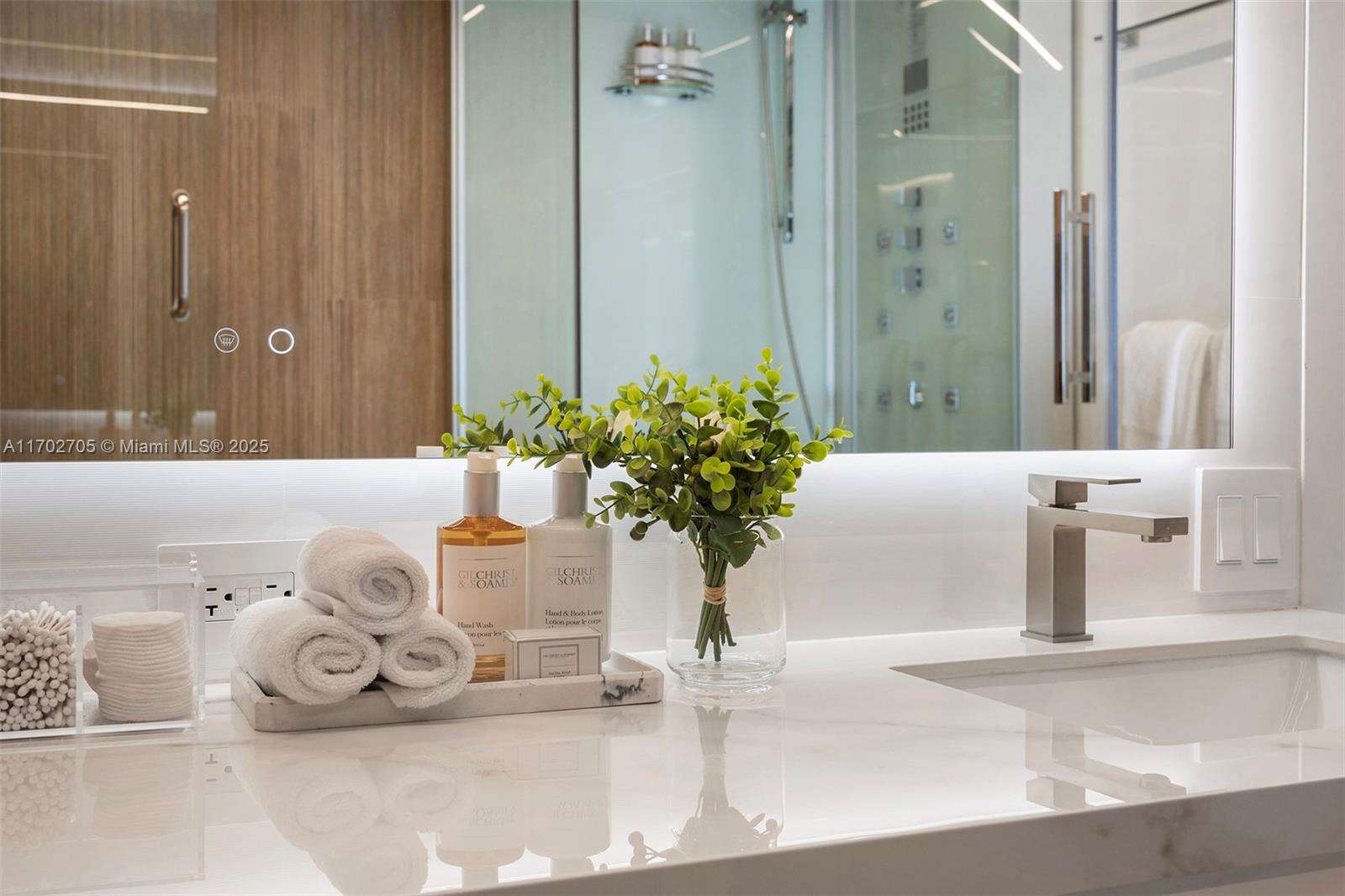 Roney Palace Unit #1209 | Picture 31