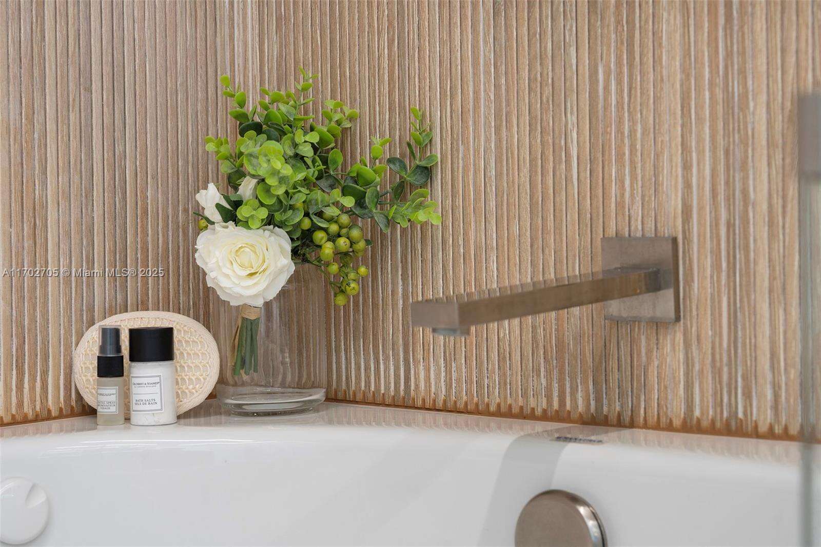 Roney Palace Unit #1209 | Picture 33